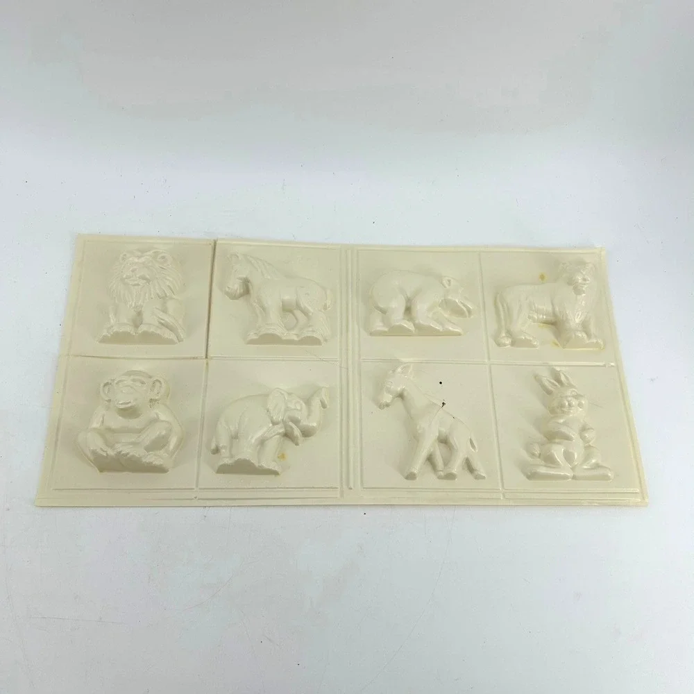 Vintage Wilton Sugar Plum Sugar Mold Gum Paste Animals Flowers Holiday Decor